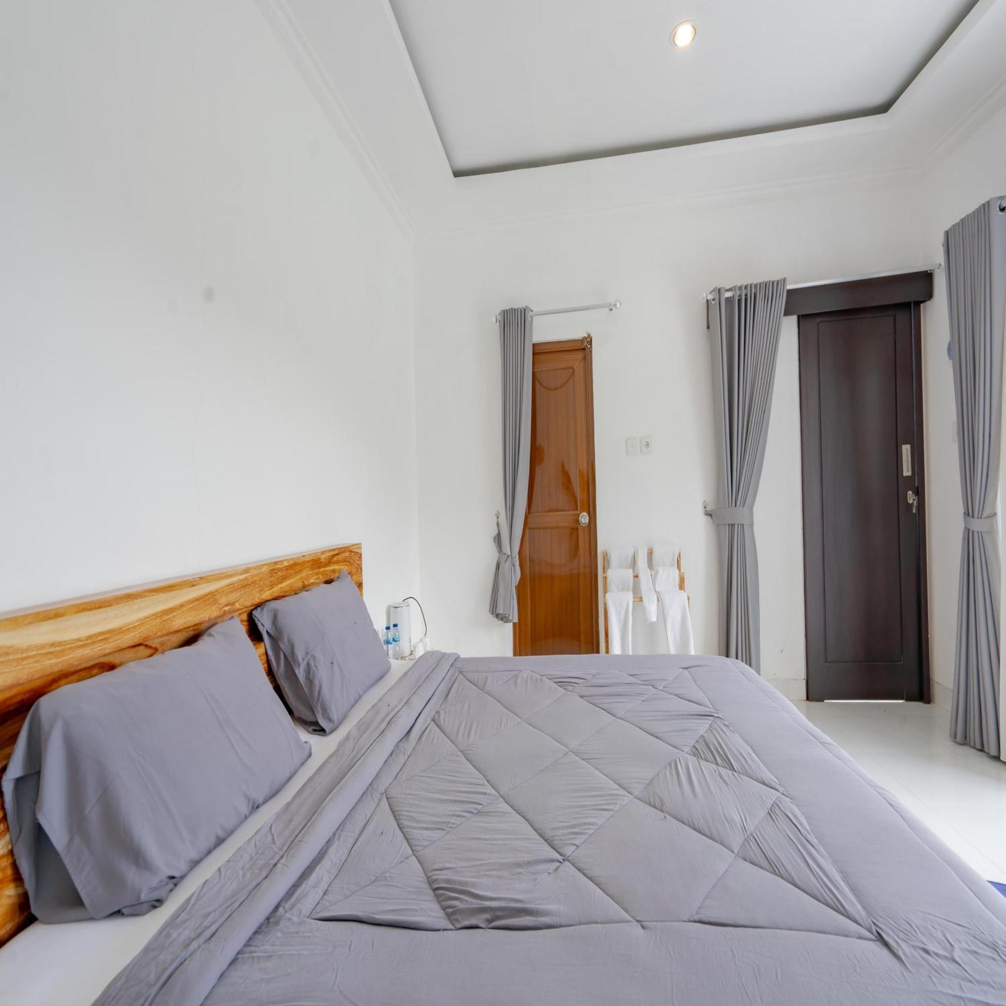 Batur Kencana Villa Mitra Reddoorz Baturaja  Exterior photo